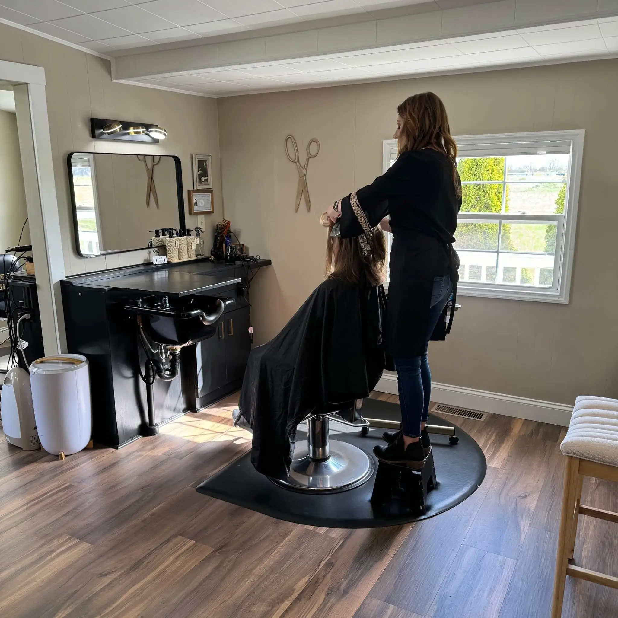 River Reflections Salon & Spa