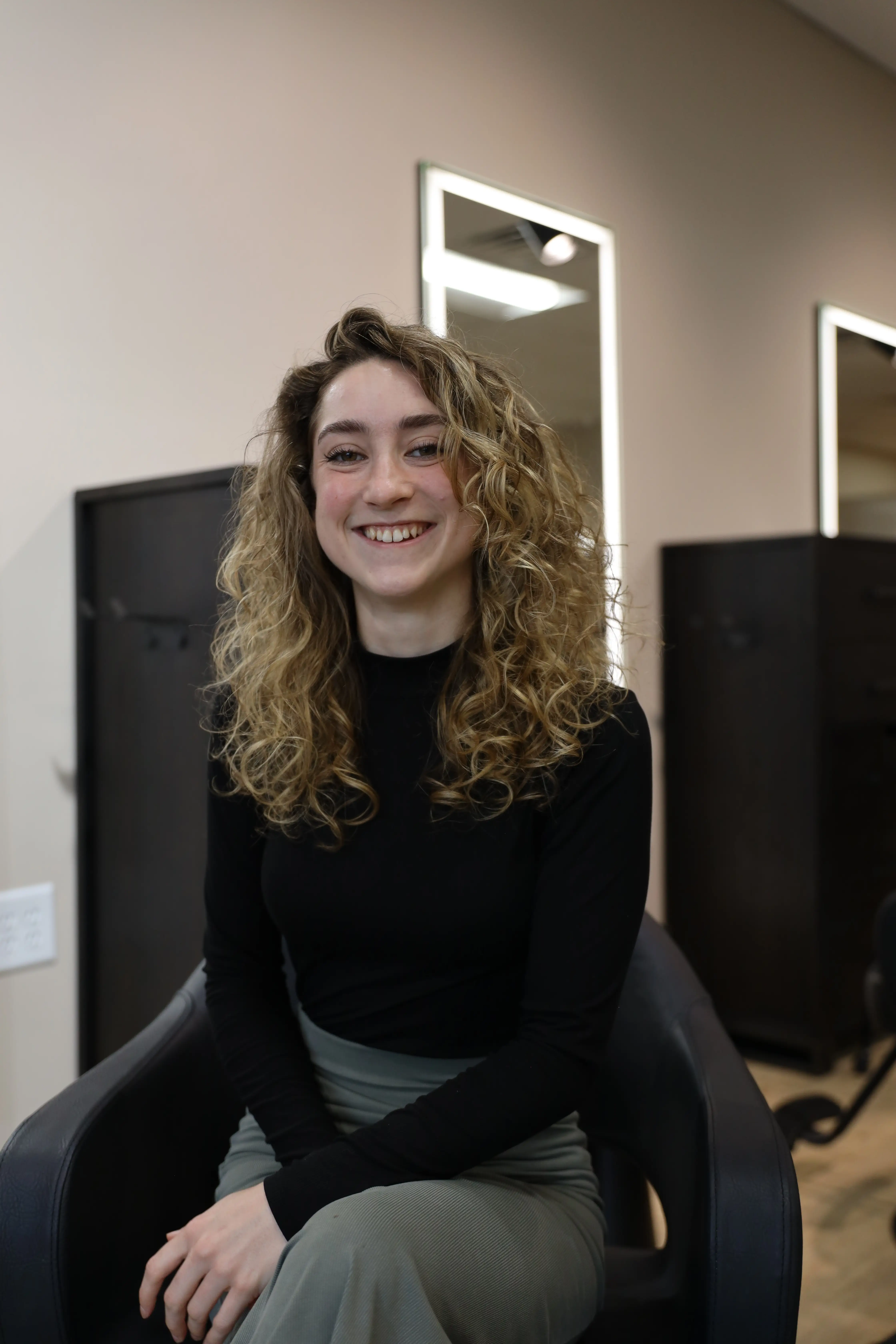 Capri Salon