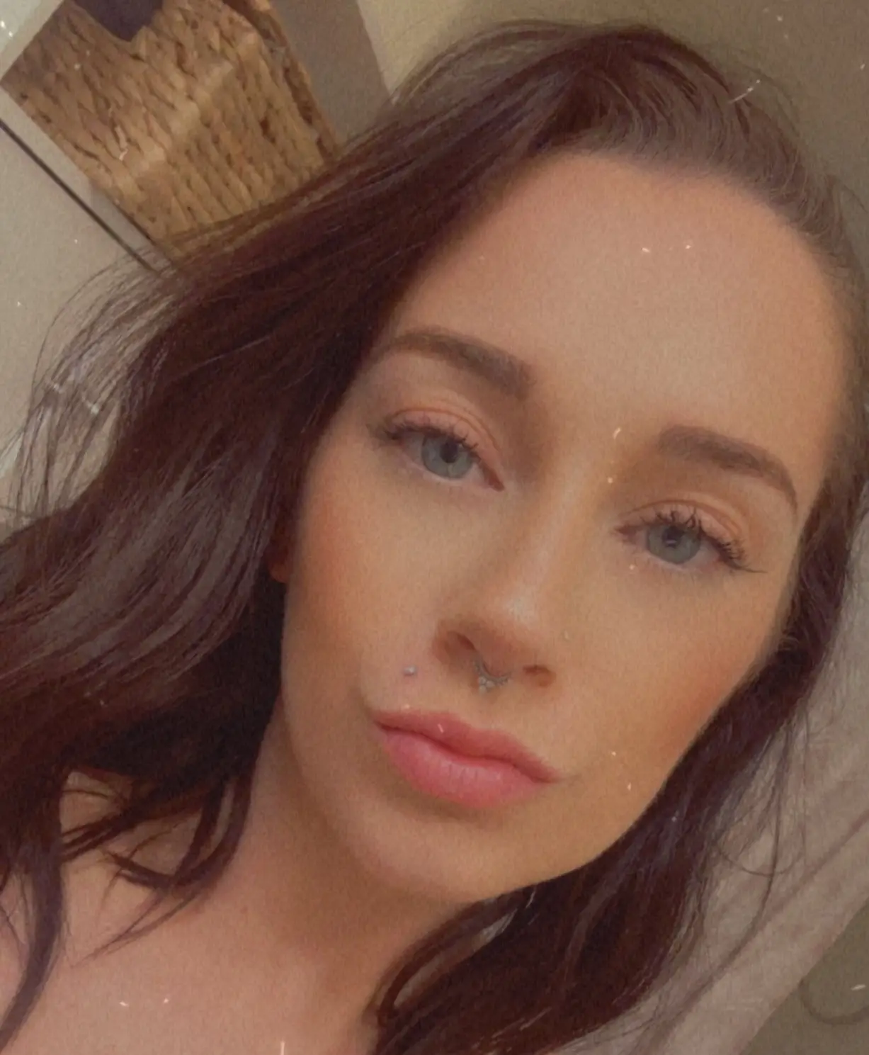 Gloss+Glow Beauty Bar