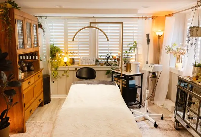 BRAZILIAN WAX • New Client Introduction