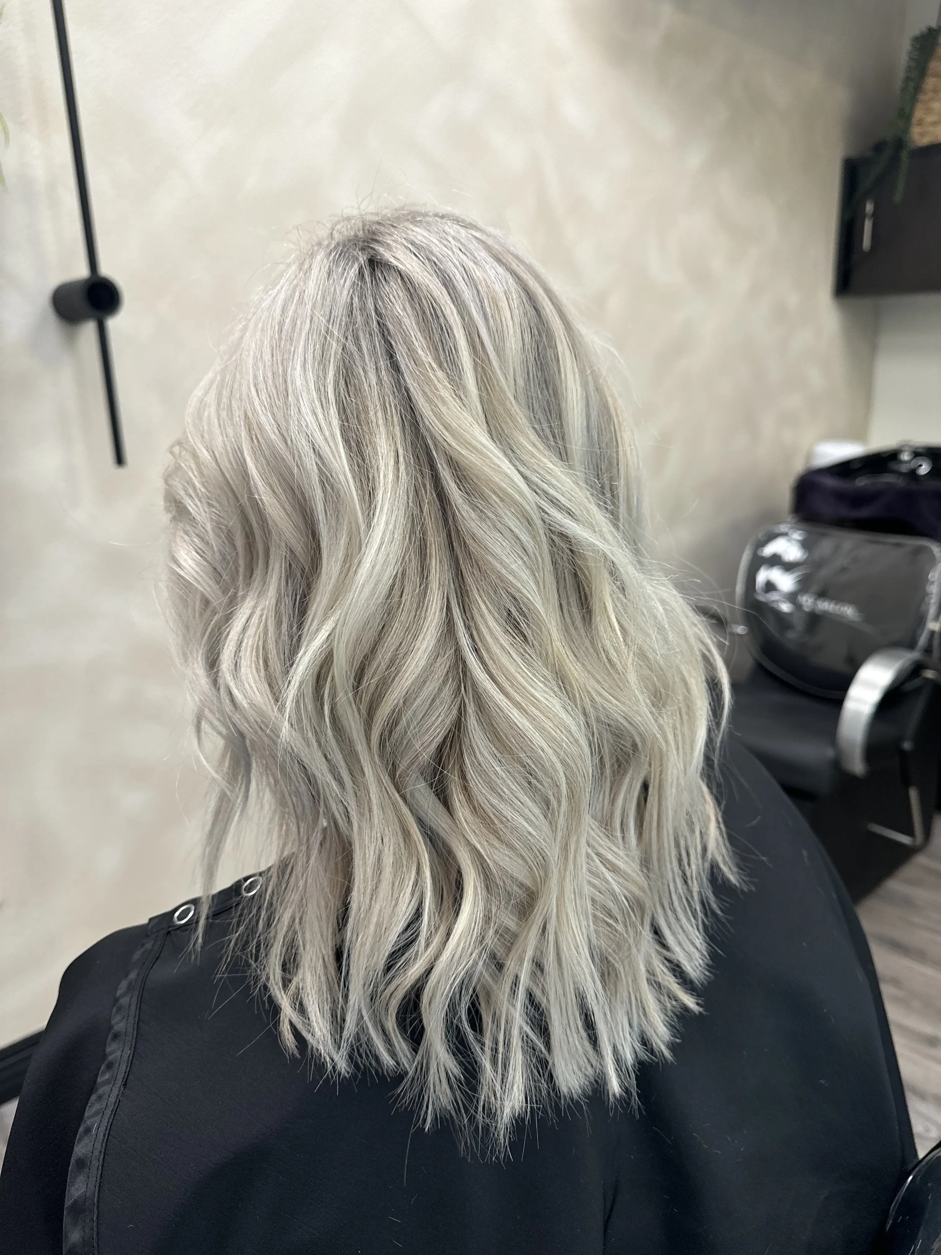 NEW GUEST | High Impact Blonding Transformation 