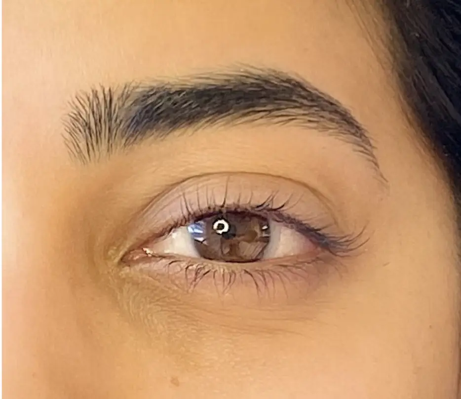 Brows Design- wax and tweeze