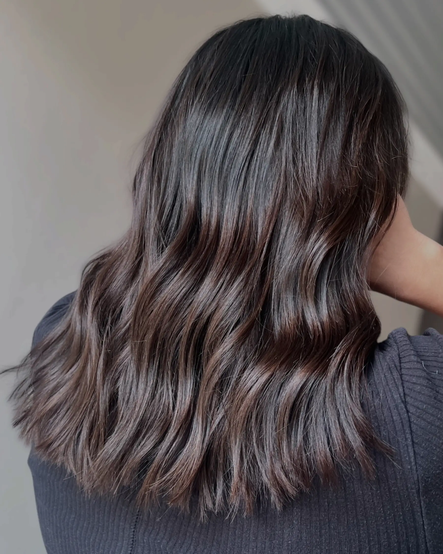 Root Revival  (base color root touch up)