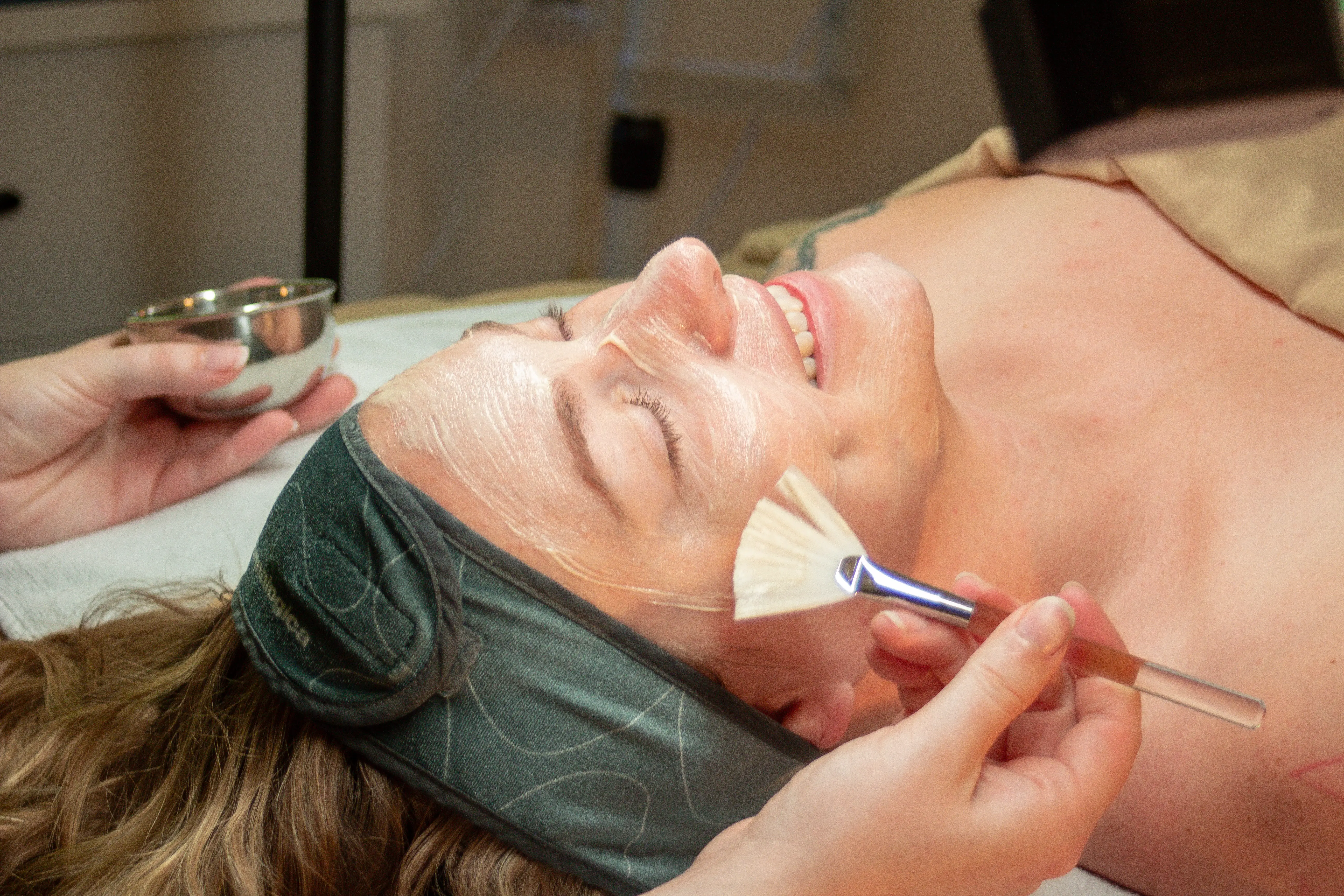 Essential 60 Min Facial
