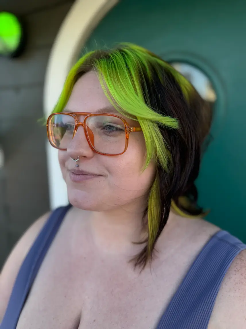 Undercut/bang trim
