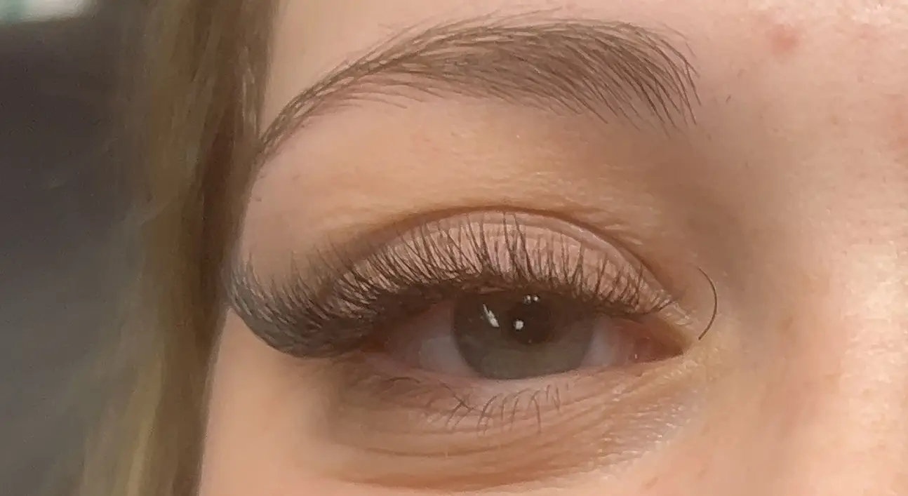 Hybrid Lash Extensions 